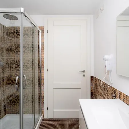 Apartment Deluxe A Padova, 2 Da Letto, 6 Ospiti *